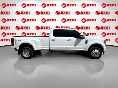 STAR WHITE 2022 Ford F-450 Limited