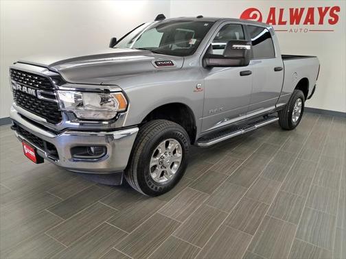 2023 RAM 3500 Big Horn Crew Cab 4x4 6'4' Box