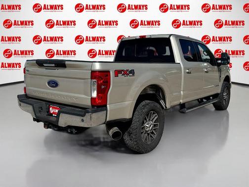 WHITE GOLD 2017 Ford F-250 Lariat