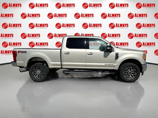WHITE GOLD 2017 Ford F-250 Lariat