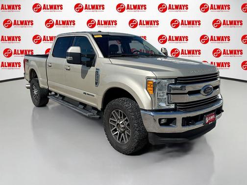 WHITE GOLD 2017 Ford F-250 Lariat