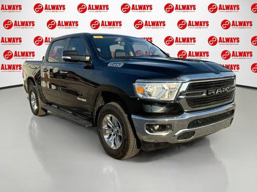 Diamond Black Crystal Pearlcoat 2019 RAM 1500 Big Horn