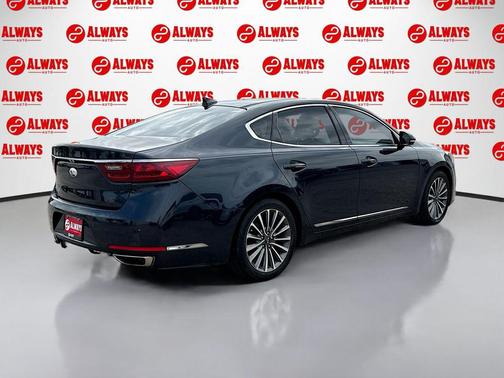 Gravity Blue 2018 Kia Cadenza Premium