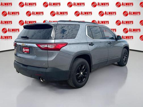 Satin Steel Metallic 2020 Chevrolet Traverse LT Cloth