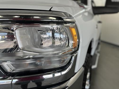 2023 RAM 2500 Big Horn Crew Cab 4x4 6'4' Box