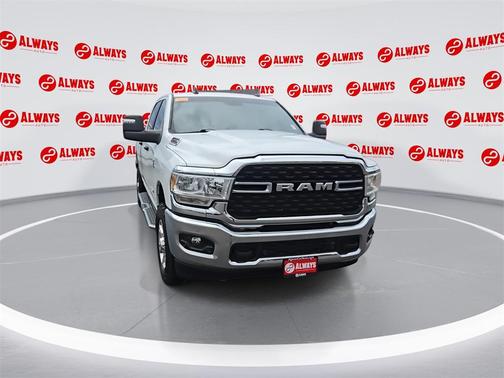 2023 RAM 2500 Big Horn Crew Cab 4x4 6'4' Box