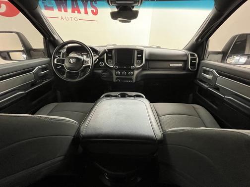 2023 RAM 2500 Big Horn Crew Cab 4x4 6'4' Box