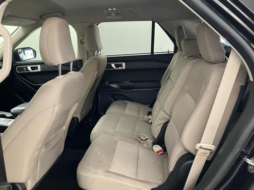 2021 Ford Explorer Base