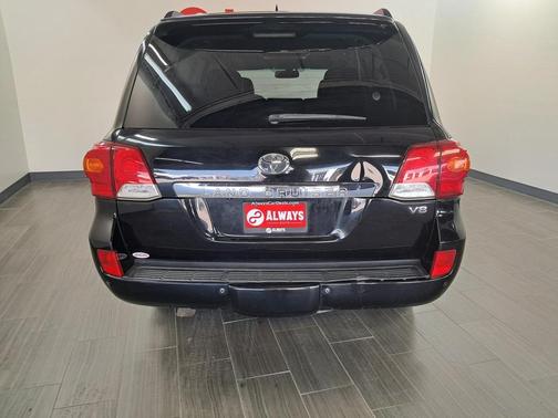 2014 Toyota Land Cruiser Base