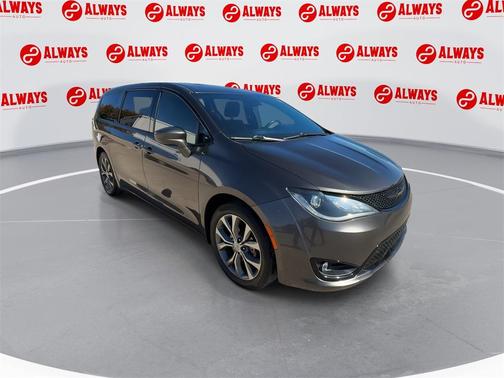 2020 Chrysler Pacifica Touring