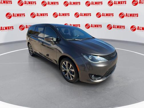 2020 Chrysler Pacifica Touring