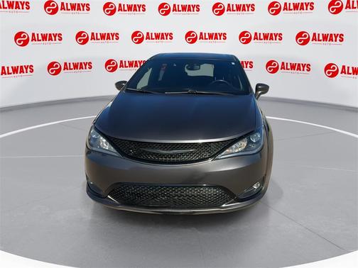 2020 Chrysler Pacifica Touring