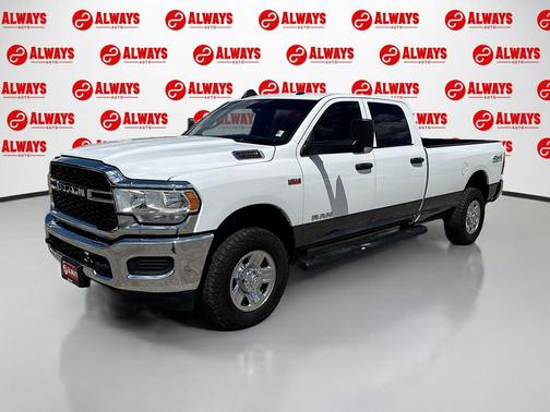 Bright White Clearcoat 2022 RAM 2500 Tradesman Crew Cab 4x4 8' Box
