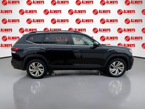 Deep Black Pearl 2021 Volkswagen Atlas 3.6L SE w/Technology