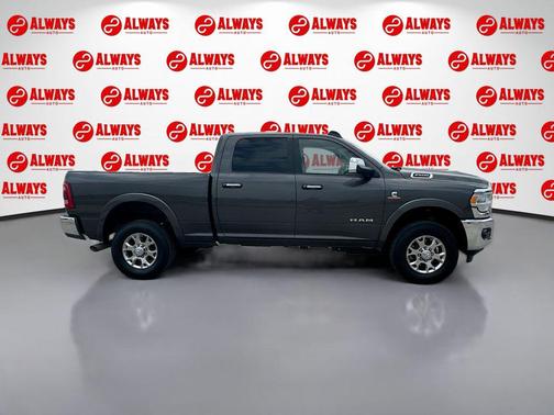Granite Crystal Metallic Clearcoat 2022 RAM 2500 Laramie Crew Cab 4x4 6'4' Box