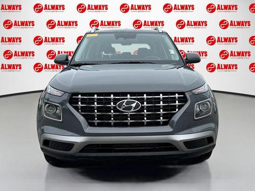 Ecotronic Gray 2025 Hyundai VENUE SEL