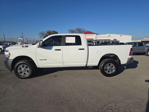 2024 RAM 2500 Big Horn Crew Cab 4x4 6'4' Box