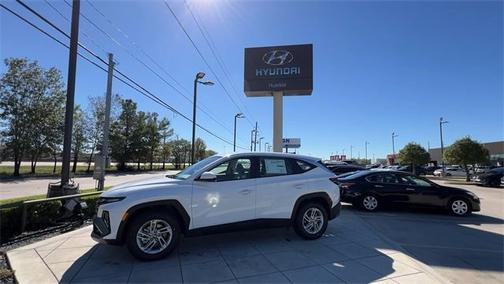 2025 Hyundai TUCSON SE
