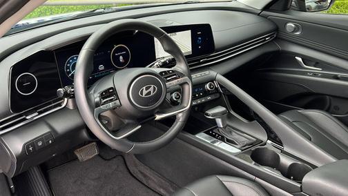 2024 Hyundai ELANTRA HEV Limited