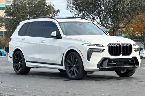 2025 BMW X7 xDrive40i