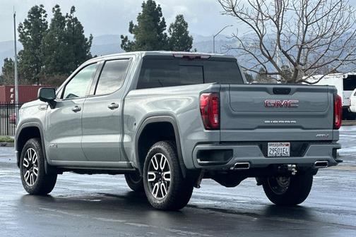 2025 GMC Sierra 1500 AT4