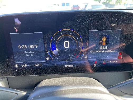 Mosaic Black Metallic 2025 Chevrolet Traverse LT