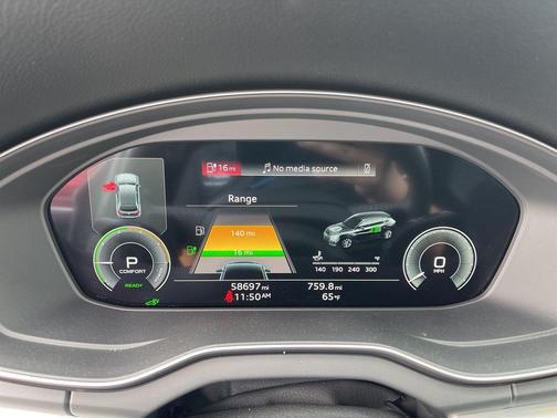 Chronos Gray Metallic 2023 Audi Q5 e 55 S line Premium Plus
