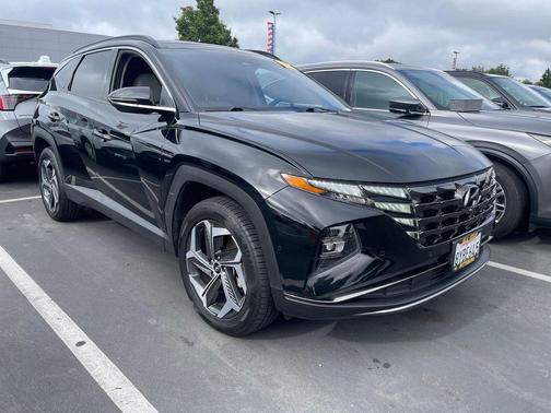 Phantom Black 2022 Hyundai TUCSON Limited