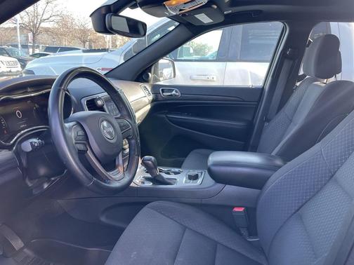 2019 Jeep Grand Cherokee Upland