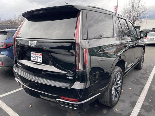 2023 Cadillac Escalade Sport