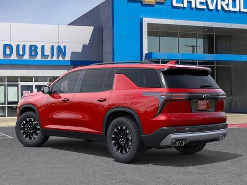 Radiant Red Tintcoat 2026 Chevrolet Traverse AWD Z71