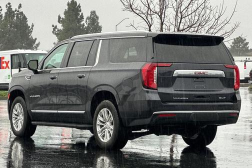 2024 GMC Yukon XL SLT
