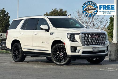White Frost Tricoat 2023 GMC Yukon Denali