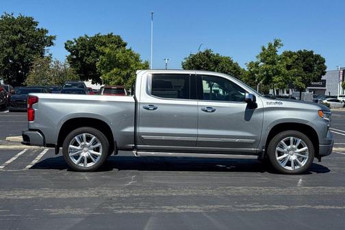 Sterling Gray Metallic 2025 Chevrolet Silverado 1500 High Country