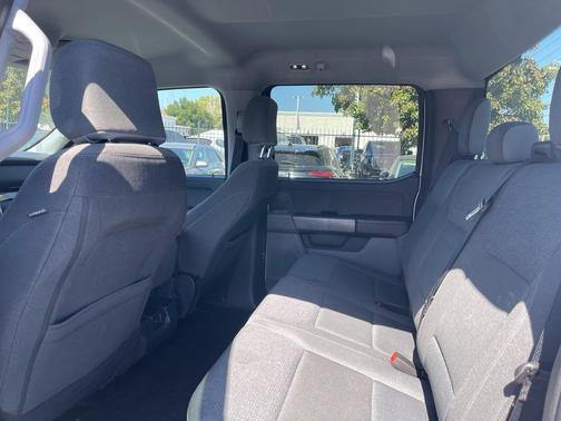 Oxford White 2025 Ford F-150 XLT
