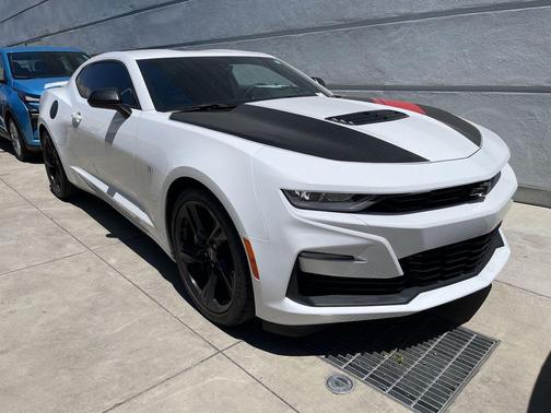Summit White 2023 Chevrolet Camaro 2SS