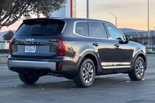 2025 Kia Telluride LX