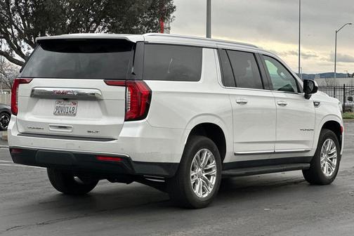 2023 GMC Yukon XL SLT
