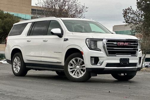 2023 GMC Yukon XL SLT