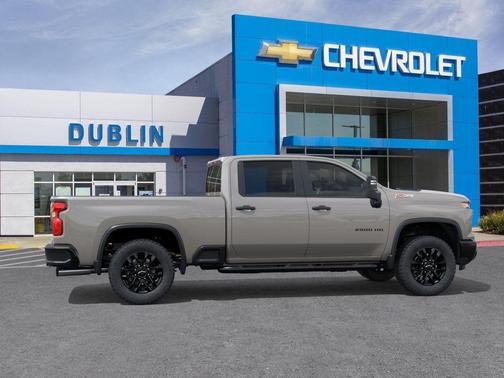 White Sands 2026 Chevrolet Silverado 2500 Custom