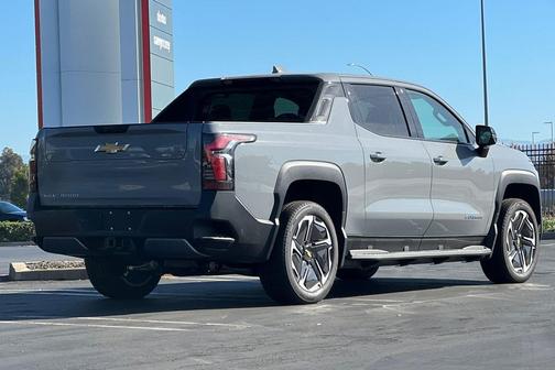2025 Chevrolet Silverado EV LT