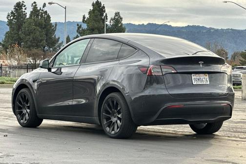 2025 Tesla Model Y Long Range Dual Motor All-Wheel Drive