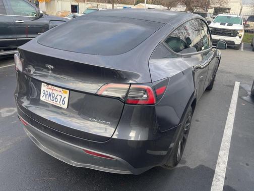 2025 Tesla Model Y Long Range Dual Motor All-Wheel Drive