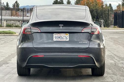 2025 Tesla Model Y Long Range Dual Motor All-Wheel Drive