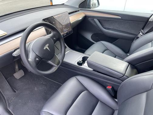 2025 Tesla Model Y Long Range Dual Motor All-Wheel Drive