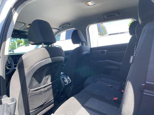 Glacial White Pearl 2025 Kia Sorento LX