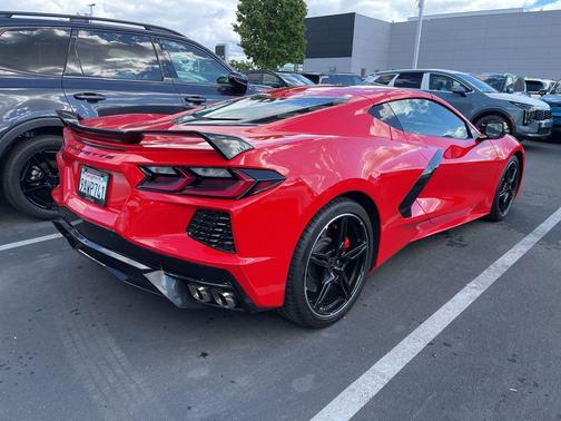 2022 Chevrolet Corvette Stingray w/2LT