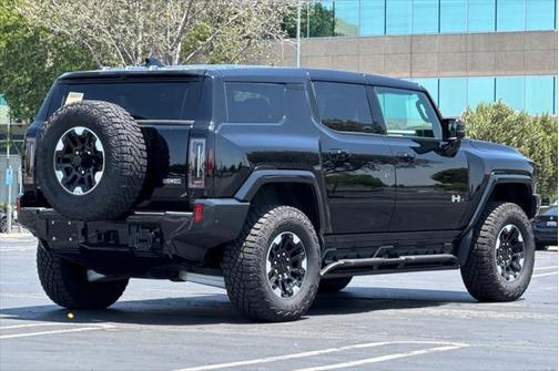 2024 GMC HUMMER EV SUV 2X