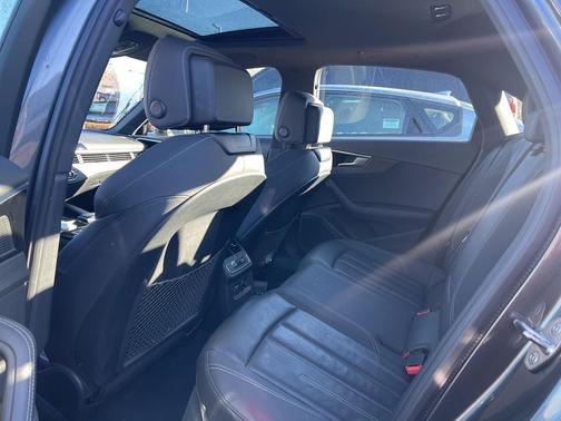 2021 Audi A4 45 S line Premium Plus
