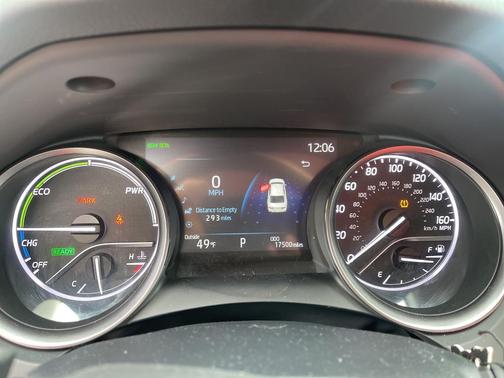 2024 Toyota Camry Hybrid SE